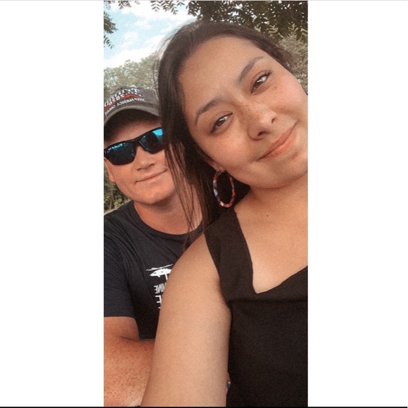 Meet your Posher, Jaezlyn - Picture 2 of 2